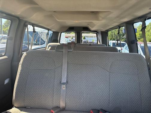 Summit White 2025 Chevrolet Express 3500 RWD 3500 Extended Wheelbase LT