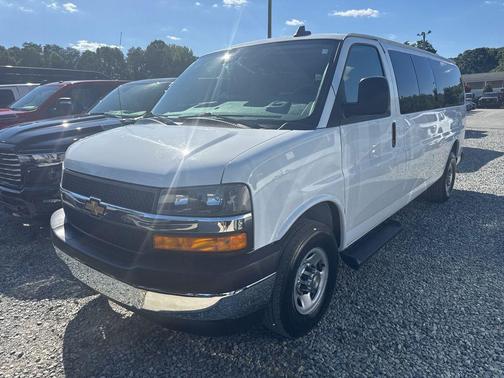 Summit White 2025 Chevrolet Express 3500 RWD 3500 Extended Wheelbase LT