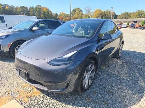 2023 Tesla Model Y Long Range Dual Motor All-Wheel Drive