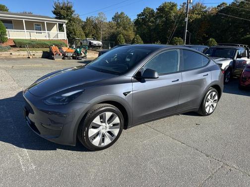 2023 Tesla Model Y Long Range Dual Motor All-Wheel Drive
