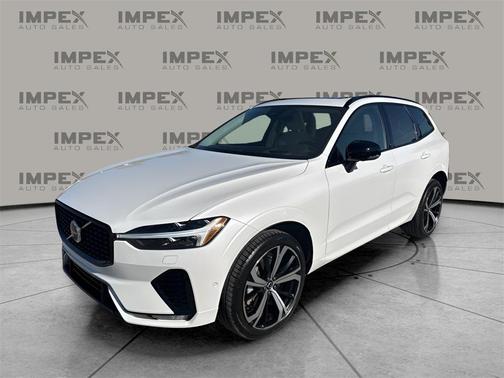 2025 Volvo XC60 B5 Ultra