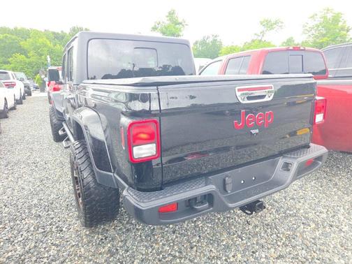 Black Clearcoat 2022 Jeep Gladiator Sport S