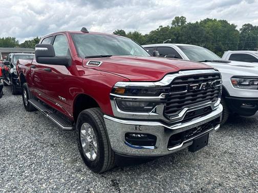 Molten Red Pearlcoat 2026 RAM 2500 Big Horn Crew Cab 4x4 6'4' Box