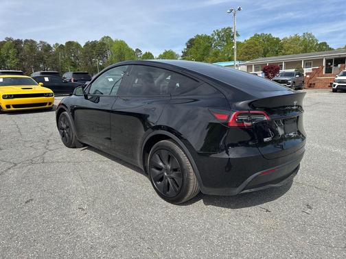 2025 Tesla Model Y Long Range Dual Motor All-Wheel Drive