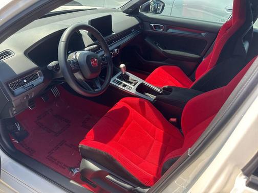 Championship White 2025 Honda Civic Type R