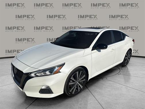 2021 Nissan Altima SR FWD