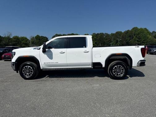 Summit White 2026 GMC Sierra 2500 SLE