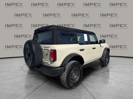 DESERT SAND 2025 Ford Bronco Base