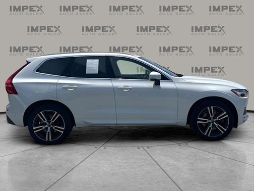 2019 Volvo XC60 T6 Momentum