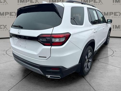 2024 Honda Pilot Touring 8-Passenger