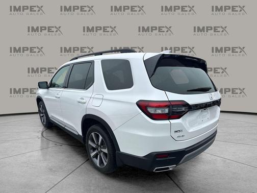 2024 Honda Pilot Touring 8-Passenger