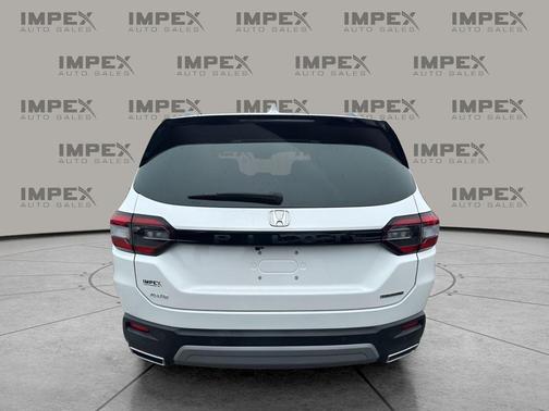 2024 Honda Pilot Touring 8-Passenger