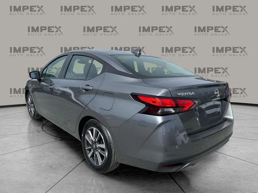 Gun Metallic 2025 Nissan Versa 1.6 SV