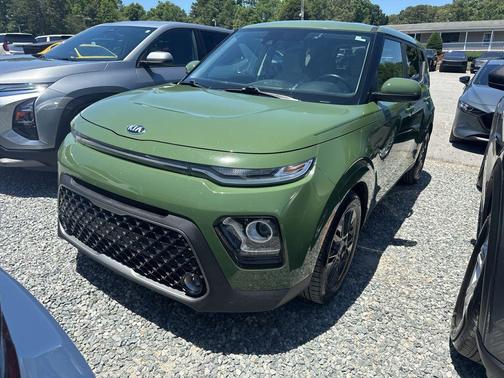 Undercover Green 2020 Kia Soul EX