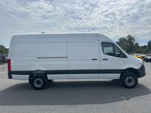 2025 Mercedes-Benz Sprinter 2500 High Roof