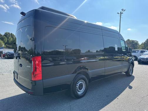 2025 Mercedes-Benz Sprinter 2500 High Roof