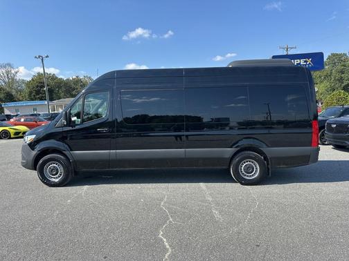 2025 Mercedes-Benz Sprinter 2500 High Roof