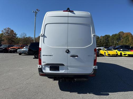 2025 Mercedes-Benz Sprinter 2500 High Roof