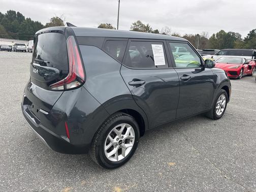 2024 Kia Soul LX