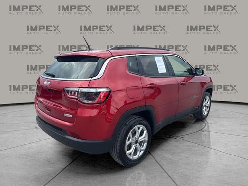Red Hot Pearlcoat 2025 Jeep Compass Latitude