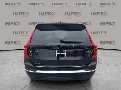 2024 Volvo XC90 B6 Ultimate Bright Theme 6-Seater