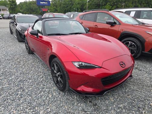 Soul Red Metallic 2016 Mazda MX-5 Miata Club