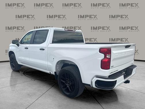 2025 Chevrolet Silverado 1500 Custom