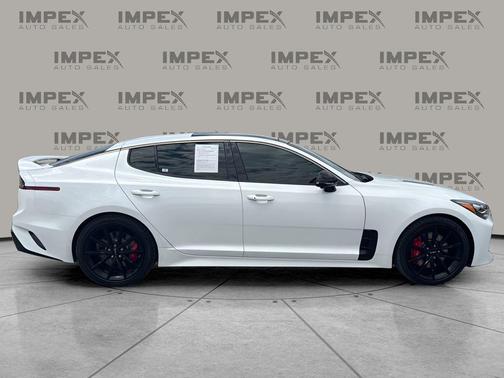 Snow White Pearl 2022 Kia Stinger GT2