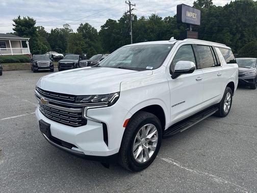Summit White 2023 Chevrolet Suburban Premier
