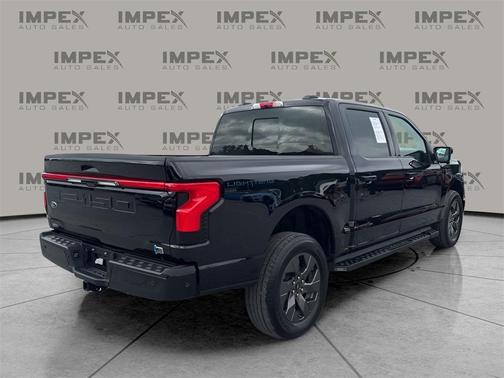 2023 Ford F-150 Lightning LARIAT