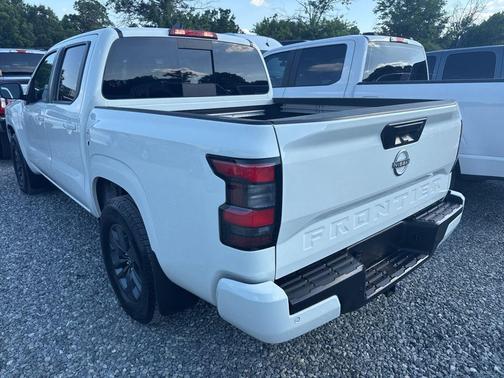 Glacier White 2025 Nissan Frontier SV