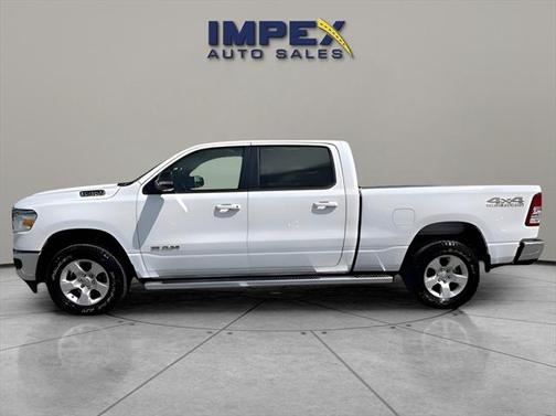Bright White Clearcoat 2022 RAM 1500 Big Horn/Lone Star