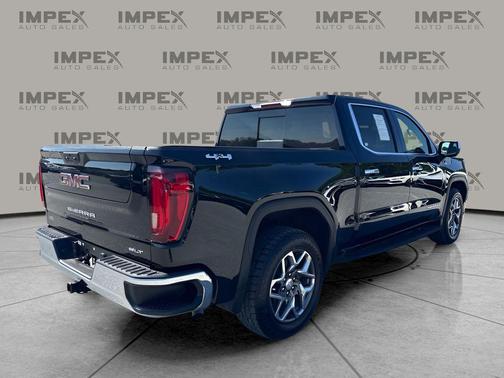 Onyx Black 2022 GMC Sierra 1500 SLT