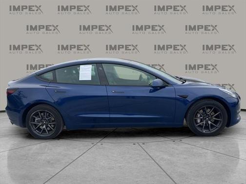 2022 Tesla Model 3 Standard Range