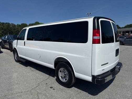 Summit White 2025 Chevrolet Express 3500 RWD 3500 Extended Wheelbase LT