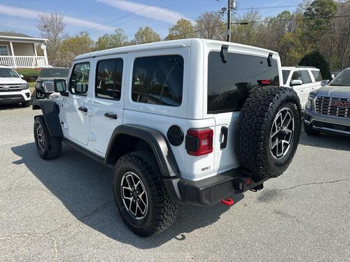 Bright White Clearcoat 2025 Jeep Wrangler Rubicon