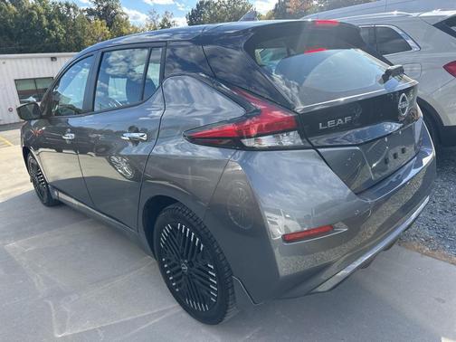 2024 Nissan Leaf SV PLUS
