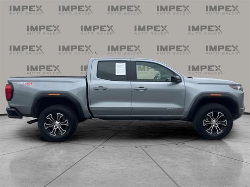 2023 GMC Canyon AT4