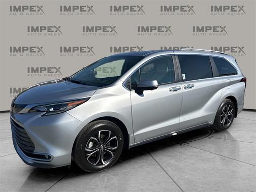 2025 Toyota Sienna Platinum 7 Passenger
