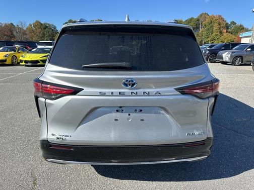 2025 Toyota Sienna Platinum 7 Passenger