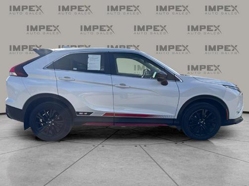 White Diamond 2023 Mitsubishi Eclipse Cross LE