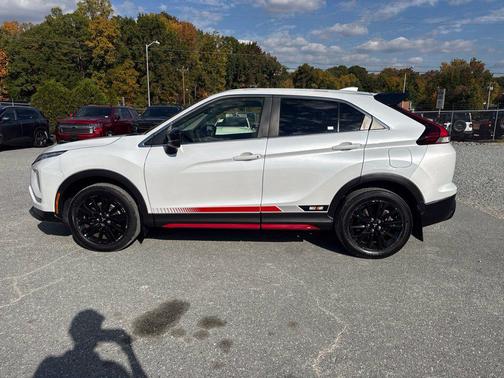 White Diamond 2023 Mitsubishi Eclipse Cross LE