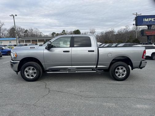 2024 RAM 2500 Big Horn Crew Cab 4x4 6'4' Box