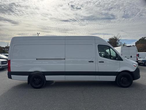 2025 Mercedes-Benz Sprinter 2500 High Roof