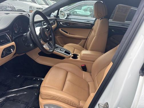 White 2017 Porsche Macan Macan Turbo