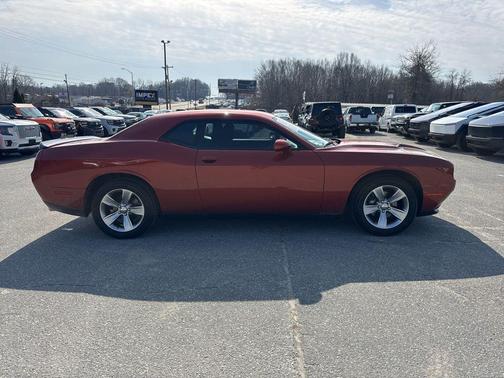 2021 Dodge Challenger SXT