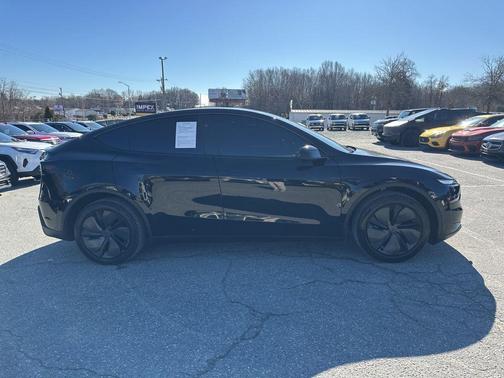 2026 Tesla Model Y Premium Rear-Wheel Drive