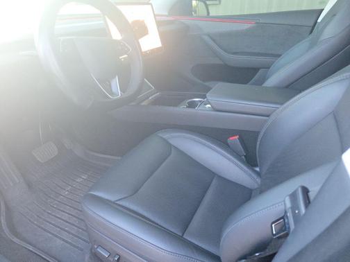 2026 Tesla Model Y Premium Rear-Wheel Drive