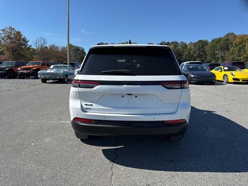 2024 Jeep Grand Cherokee Altitude