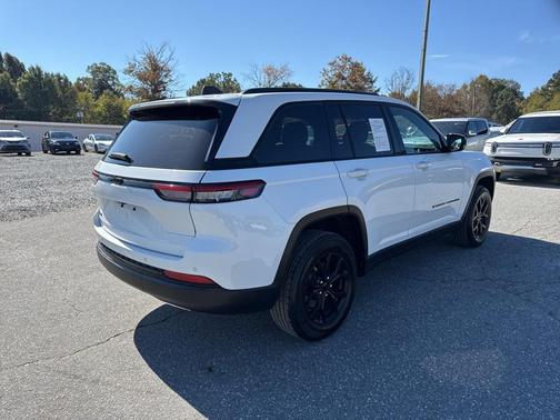 2024 Jeep Grand Cherokee Altitude